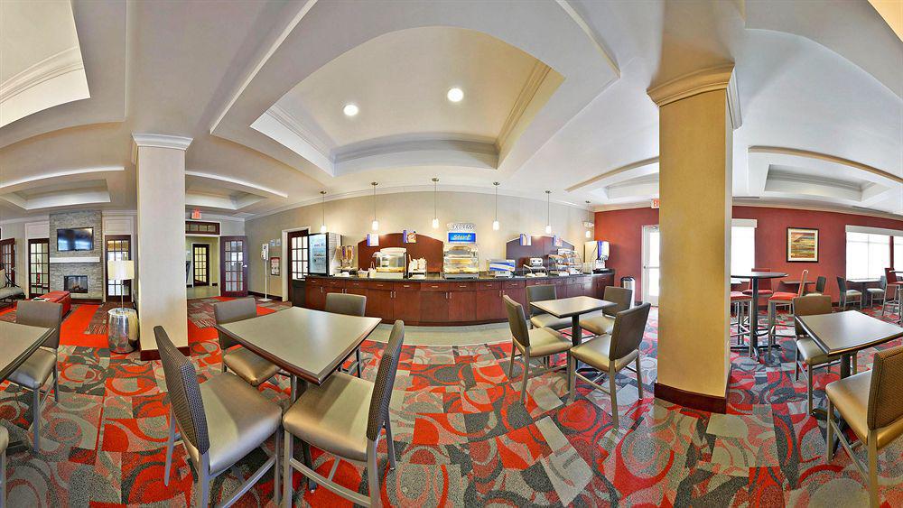 Holiday Inn Express Hotel & Suites Detroit-Utica By Ihg Екстер'єр фото