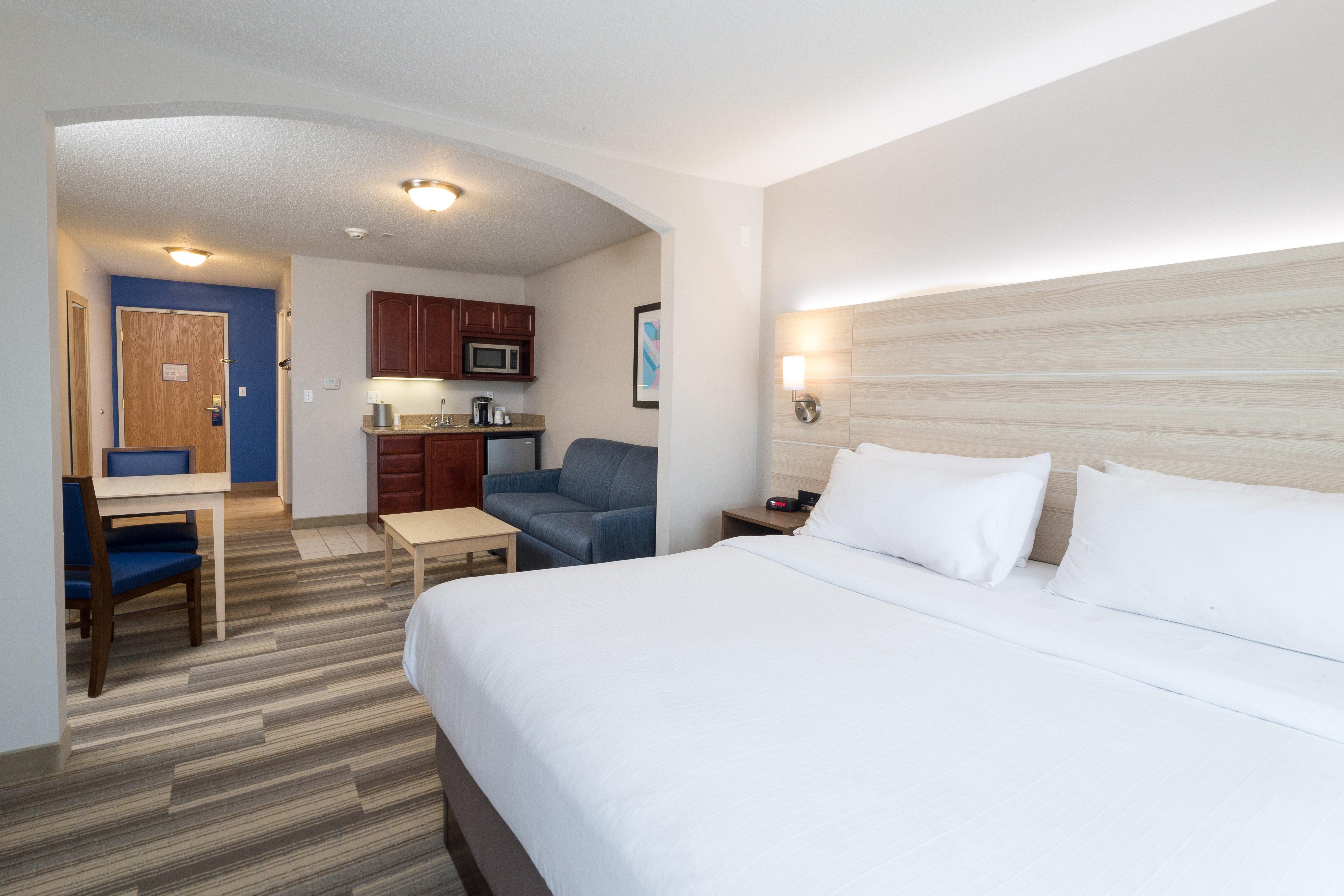 Holiday Inn Express Hotel & Suites Detroit-Utica By Ihg Екстер'єр фото