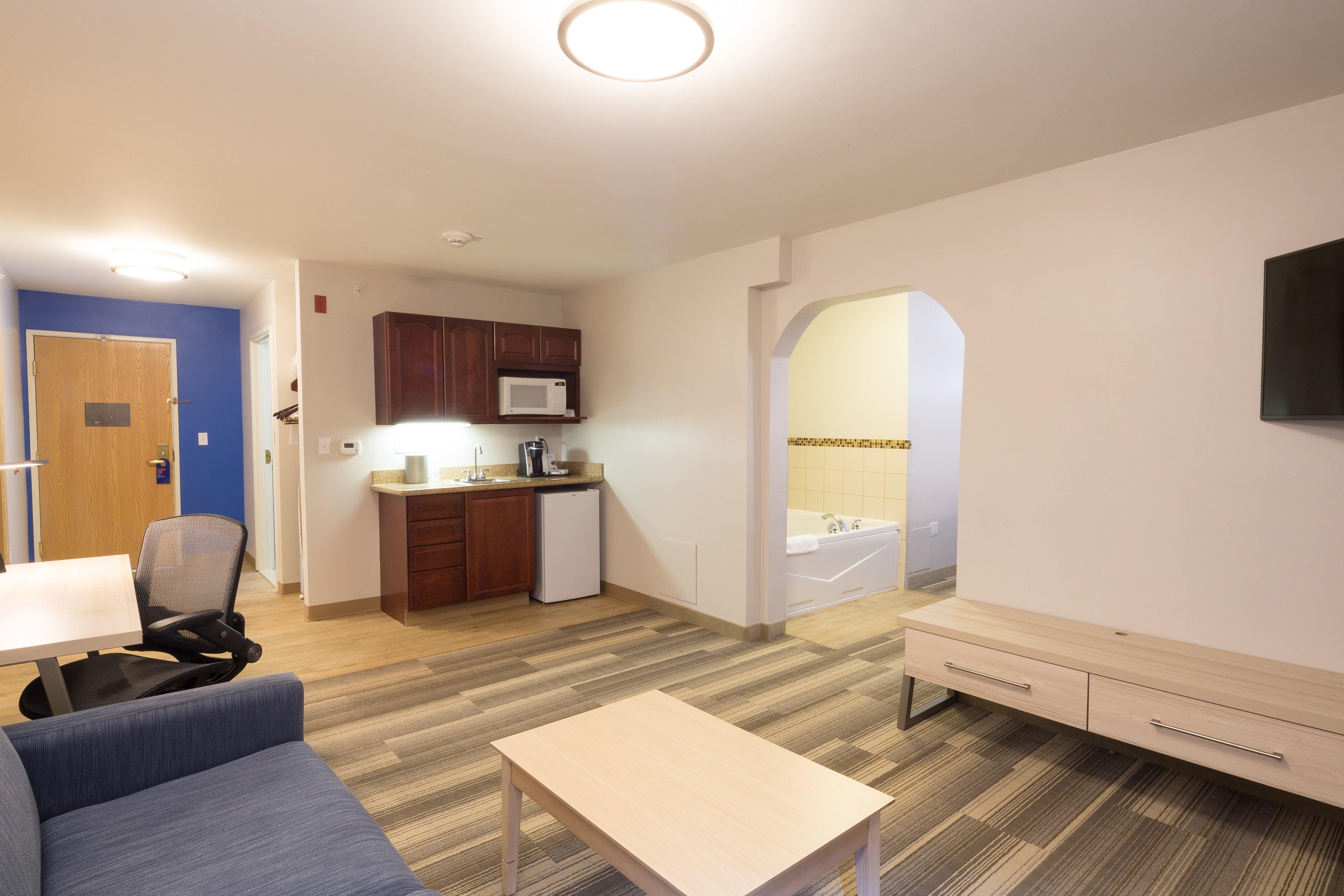 Holiday Inn Express Hotel & Suites Detroit-Utica By Ihg Екстер'єр фото