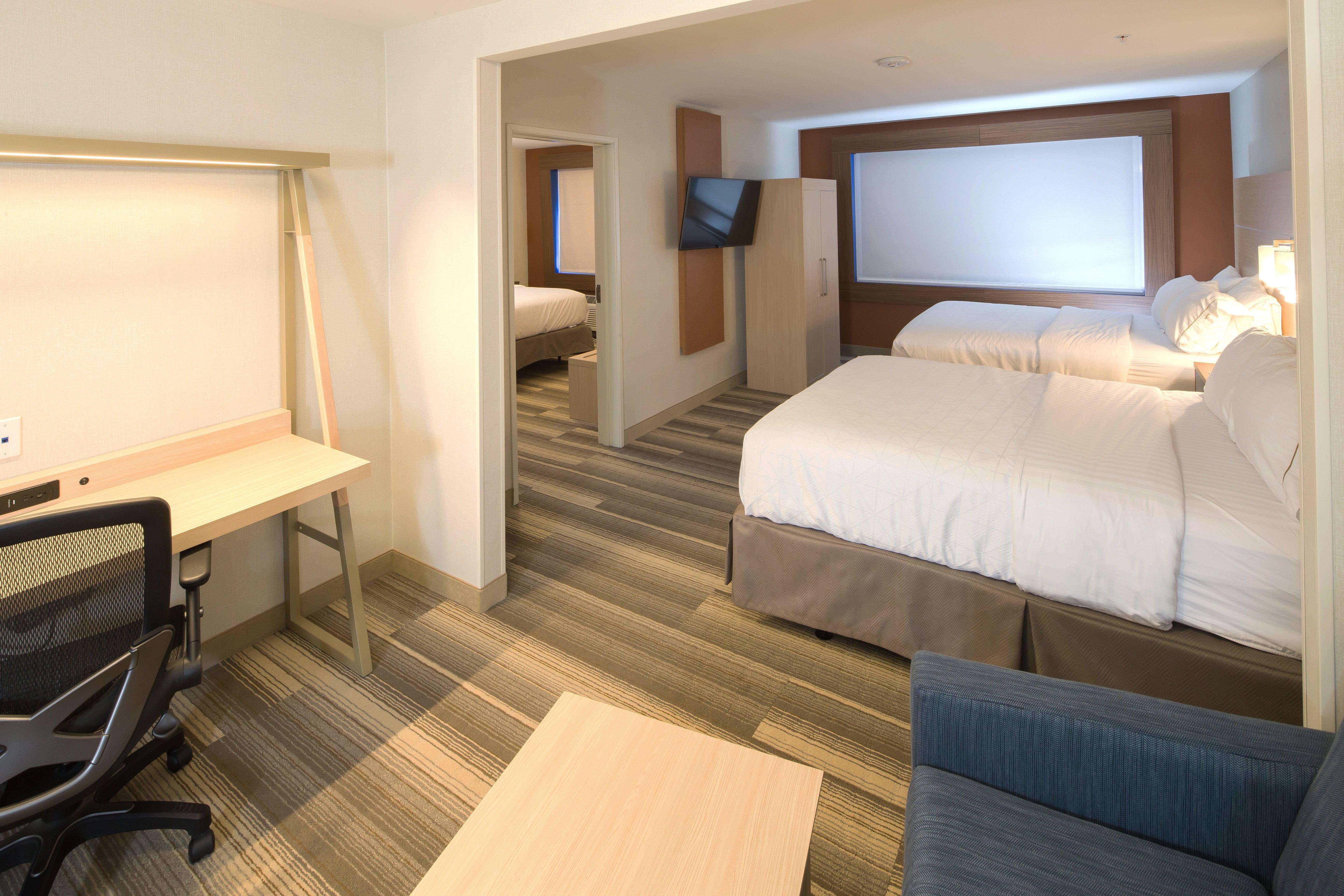 Holiday Inn Express Hotel & Suites Detroit-Utica By Ihg Екстер'єр фото