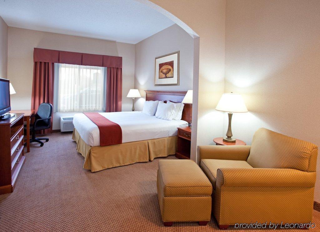 Holiday Inn Express Hotel & Suites Detroit-Utica By Ihg Екстер'єр фото